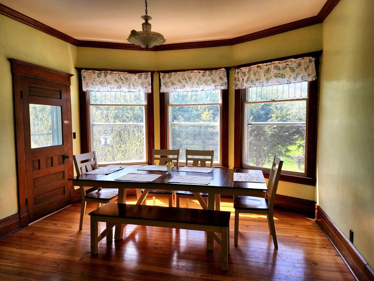 Basecampwv-Durbin. Spacious 4 Bedroom House W/Yard Zewnętrze zdjęcie